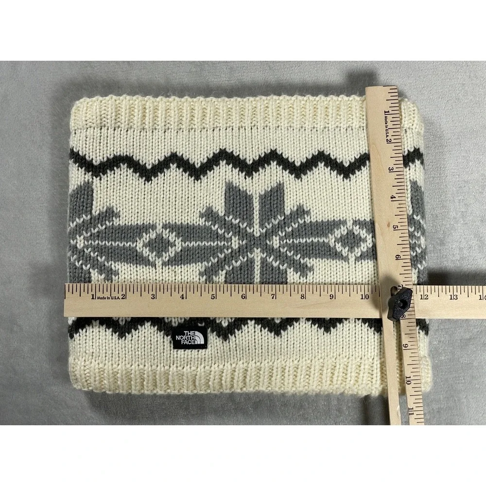 The North Face Chunky Tube Scarf Unisex One Size Ivory Snowflake Fleece Lined
